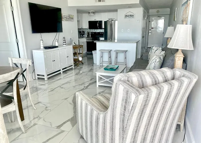Holiday home Island Winds East: Beachfront Near Hangout Gulf Shores