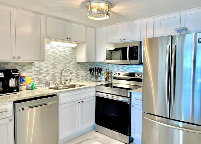 Island Winds East: Beachfront Near Hangout Gulf Shores